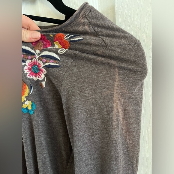 Johnny Was Gray embroidered Floral Shift Dress 3/4 Sleeve Boho V Neck Med Defect - Picture 10 of 16